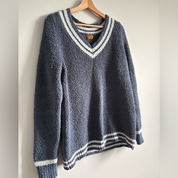 POL Blue and White V-Neck Sweater | Size Large - Picture 2 of 7